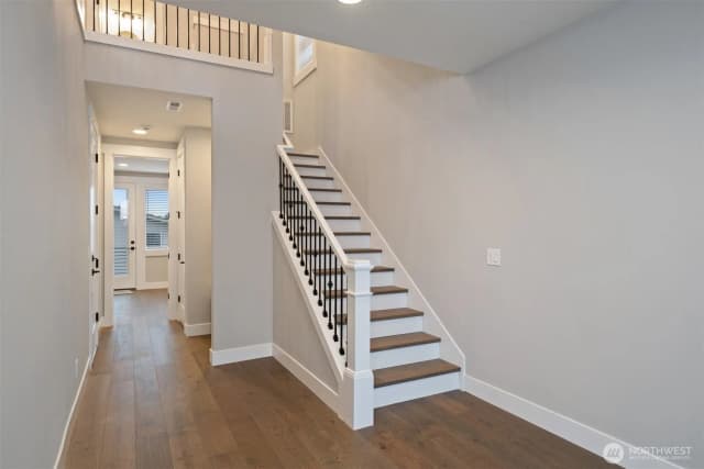 Property photo for 7574 S 130th Place, Seattle photo 3