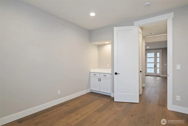 Property photo for 7574 S 130th Place, Seattle photo 4