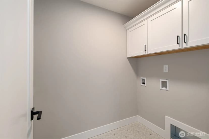 Property photo for 7574 S 130th Place, Seattle photo 14