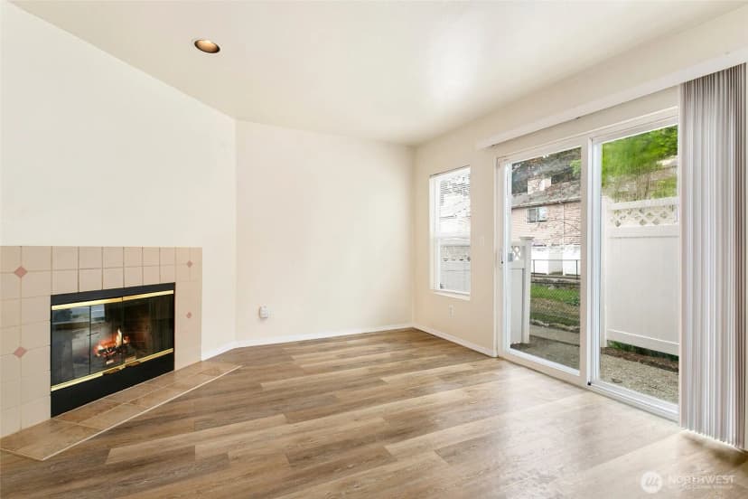 Property photo for 1825 S 330th Street #e7, Federal Way photo 3