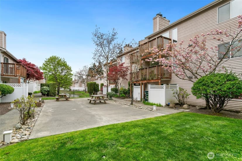Property photo for 1825 S 330th Street #e7, Federal Way photo 23