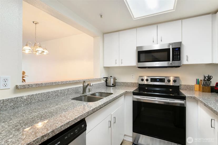 Property photo for 1825 S 330th Street #e7, Federal Way photo 8