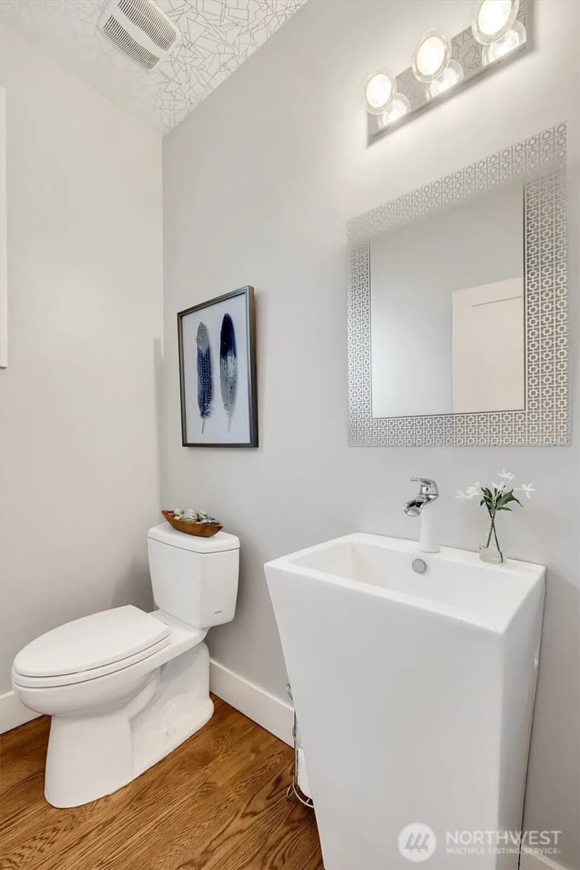 Property photo for 3629 35th Avenue W, Seattle photo 16