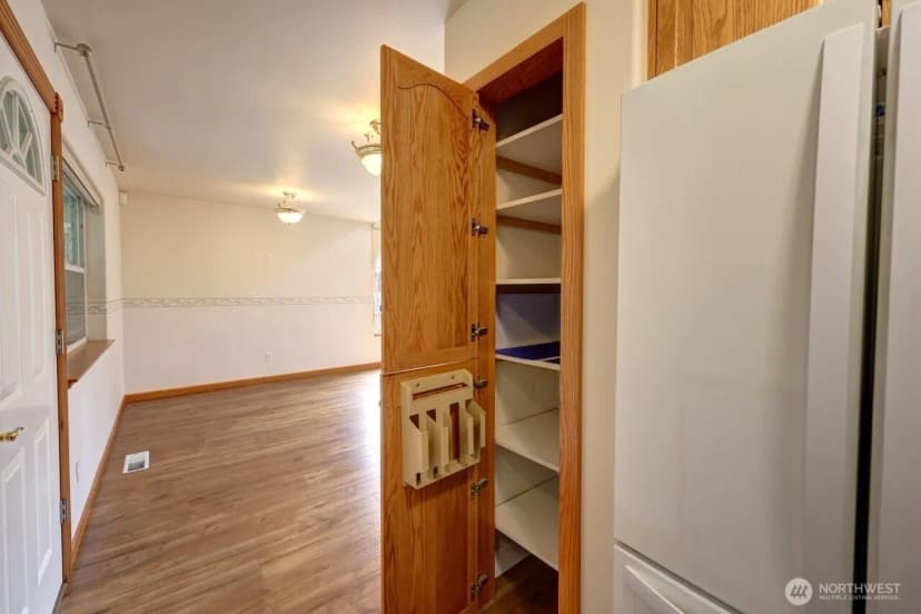 Property photo for 32204 T Place, Ocean Park photo 8