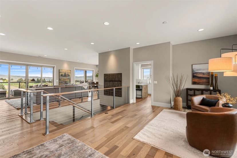 Property photo for 854 Autumn Crest Drive, Wenatchee photo 5