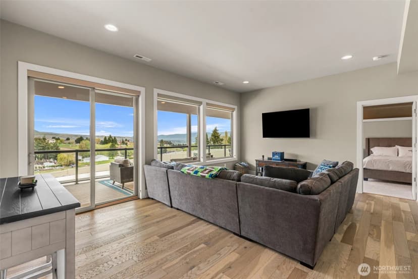Property photo for 854 Autumn Crest Drive, Wenatchee photo 26