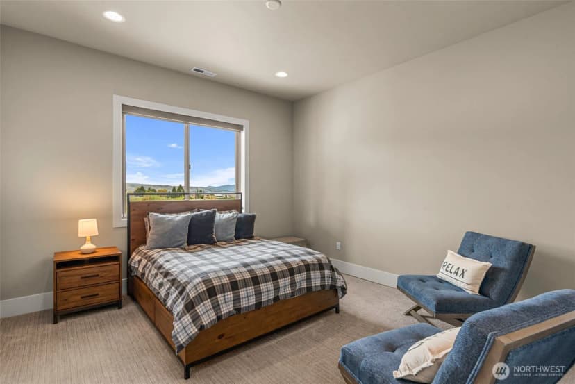 Property photo for 854 Autumn Crest Drive, Wenatchee photo 31
