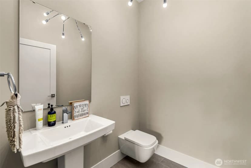 Property photo for 854 Autumn Crest Drive, Wenatchee photo 22