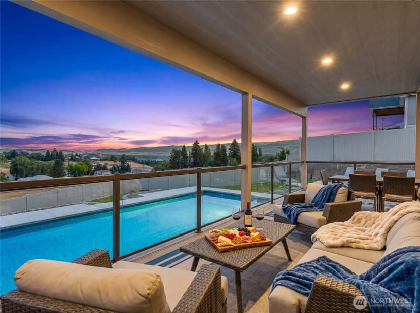 Property photo for 854 Autumn Crest Drive, Wenatchee