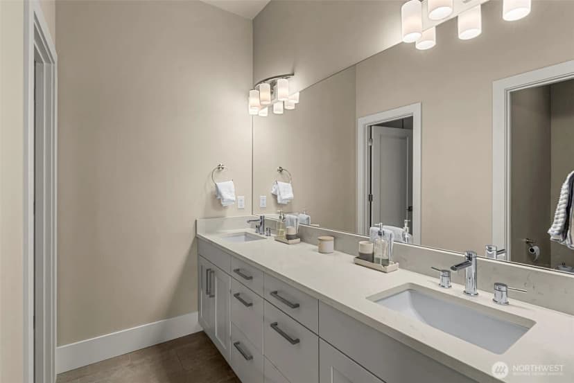 Property photo for 854 Autumn Crest Drive, Wenatchee photo 30