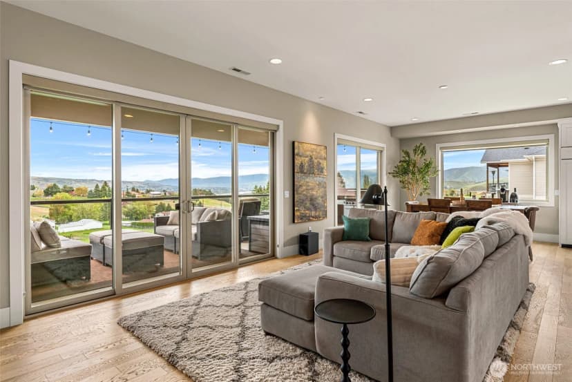 Property photo for 854 Autumn Crest Drive, Wenatchee photo 15