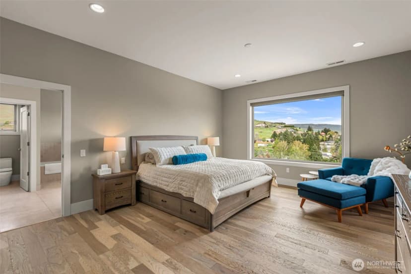 Property photo for 854 Autumn Crest Drive, Wenatchee photo 17