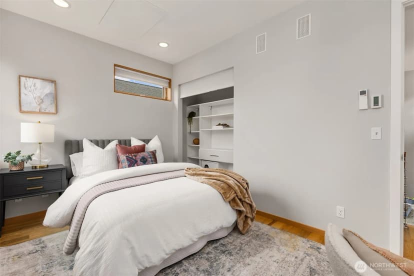 Property photo for 464 Seed Path Nw, Bainbridge Island photo 16