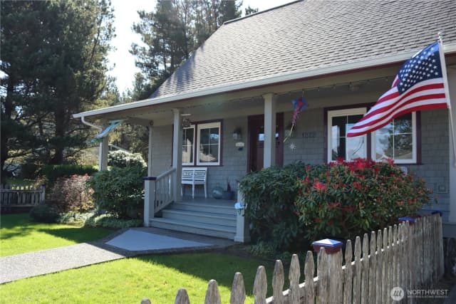 Property photo for 1222 194th Street W, Long Beach photo 3