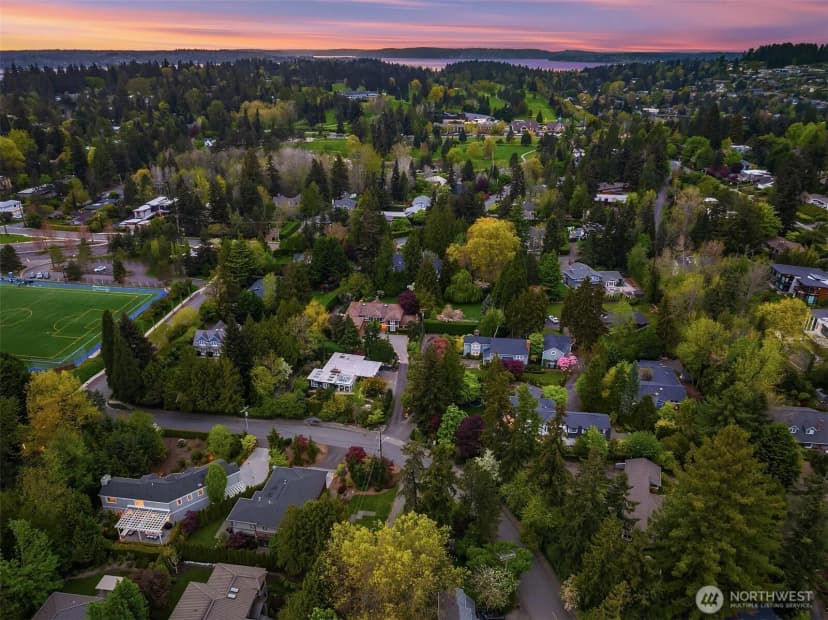 Property photo for 8105 Overlake Drive W, Medina photo 35