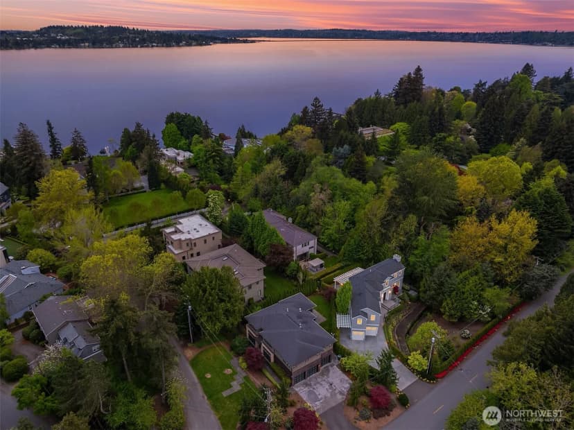 Property photo for 8105 Overlake Drive W, Medina photo 36