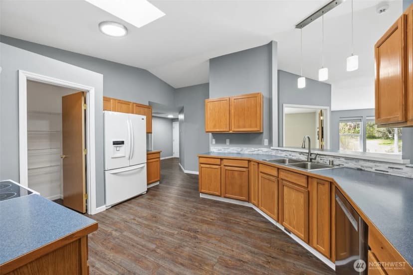 Property photo for 10410 357th Street E, Eatonville photo 8