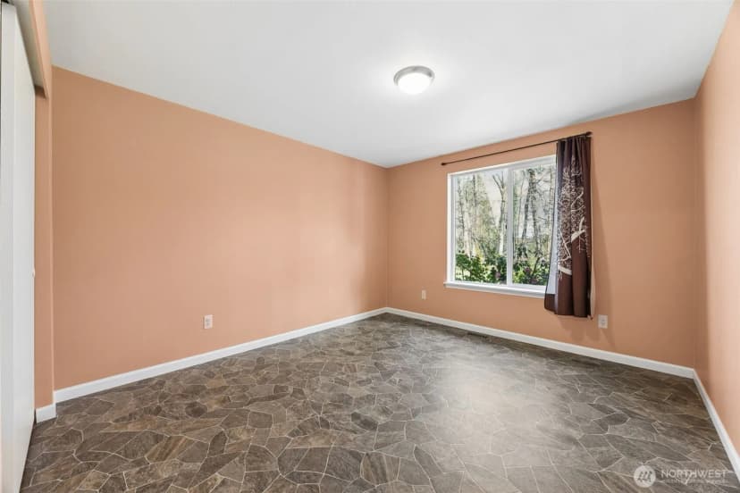 Property photo for 10410 357th Street E, Eatonville photo 15