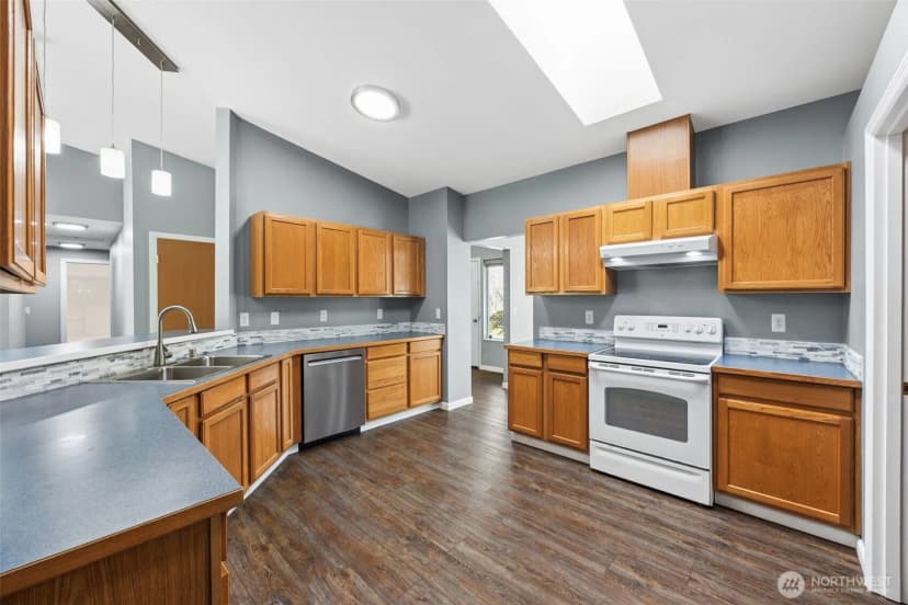 Property photo for 10410 357th Street E, Eatonville photo 7