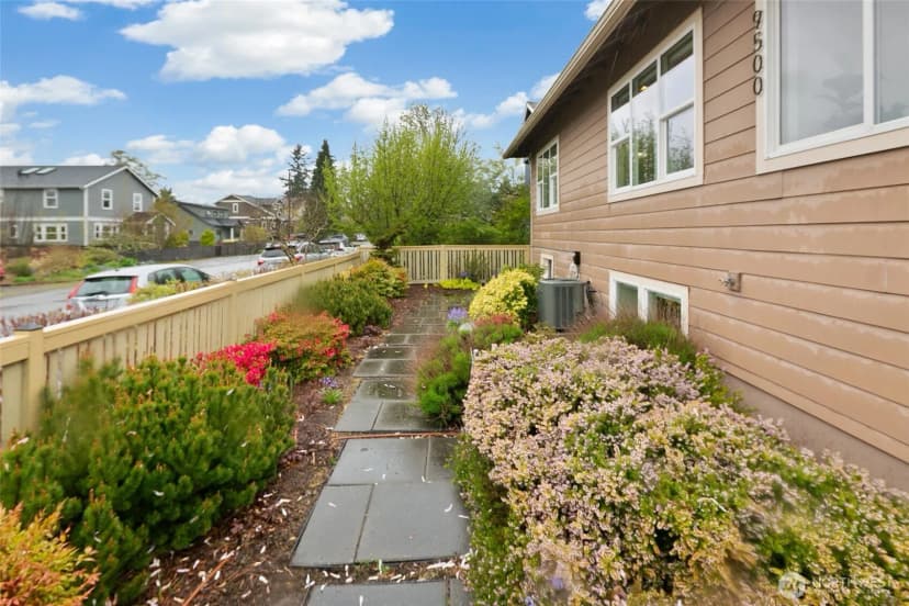 Property photo for 9500 Phinney Avenue N, Seattle photo 37