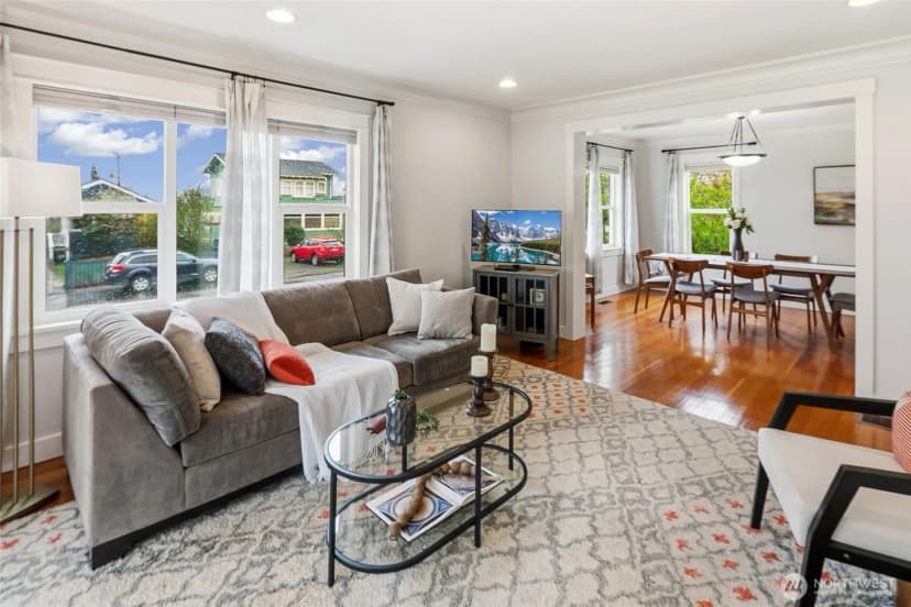 Property photo for 9500 Phinney Avenue N, Seattle photo 10
