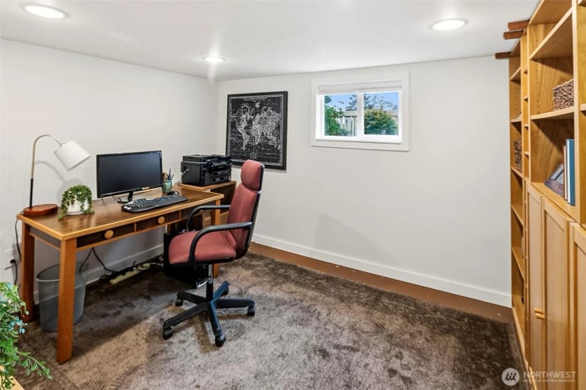 Property photo for 9500 Phinney Avenue N, Seattle photo 31