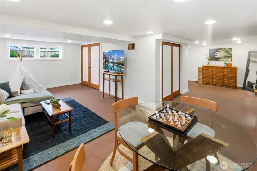 Property photo for 9500 Phinney Avenue N, Seattle photo 30