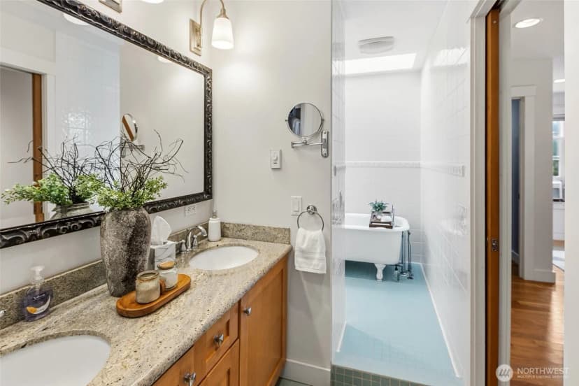 Property photo for 9500 Phinney Avenue N, Seattle photo 20