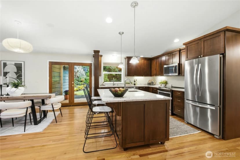 Property photo for 585 Mt Index Place Sw, Issaquah photo 10