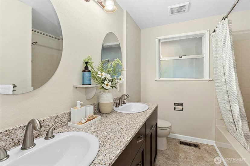Property photo for 585 Mt Index Place Sw, Issaquah photo 21