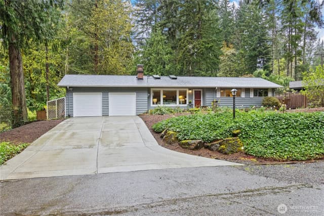Property photo for 585 Mt Index Place Sw, Issaquah photo 2
