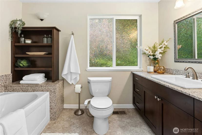 Property photo for 585 Mt Index Place Sw, Issaquah photo 18
