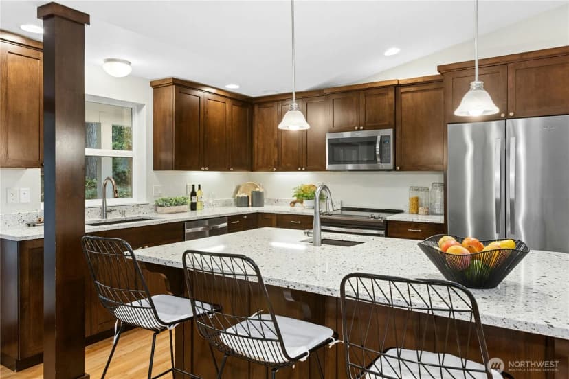 Property photo for 585 Mt Index Place Sw, Issaquah photo 11