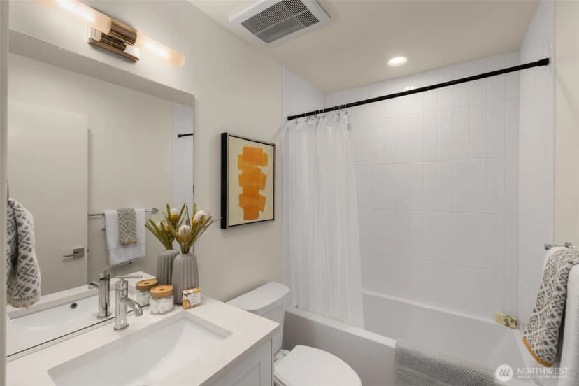Property photo for 9225 B Densmore Avenue N, Seattle photo 13