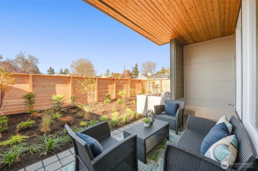 Property photo for 9225 B Densmore Avenue N, Seattle photo 3