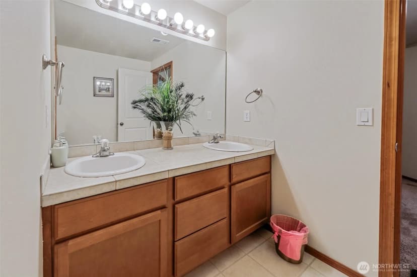Property photo for 29524 63rd Court S, Auburn photo 15