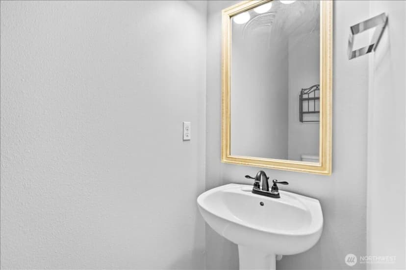 Property photo for 17817 36th Avenue E, Tacoma photo 13