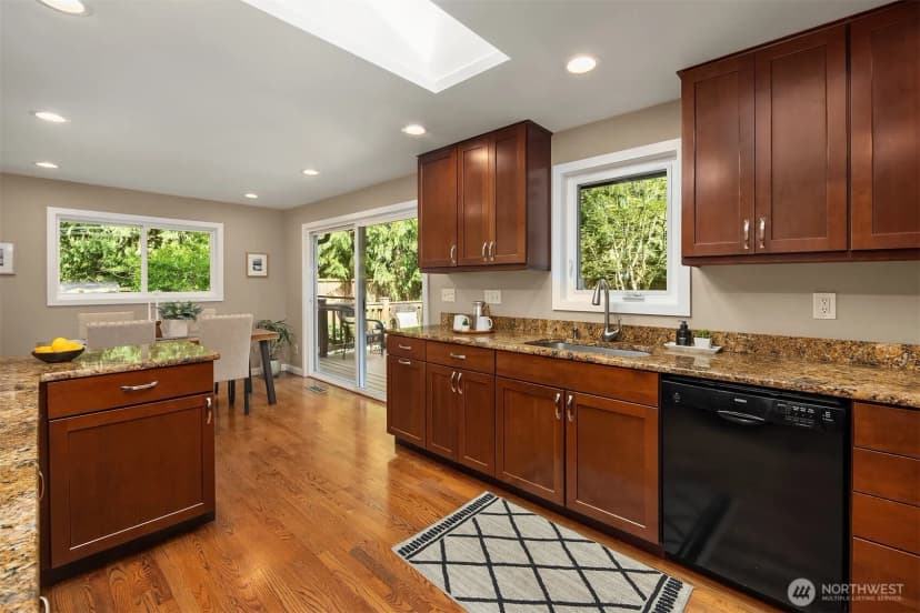 Property photo for 22018 Se 35th Street, Sammamish photo 7