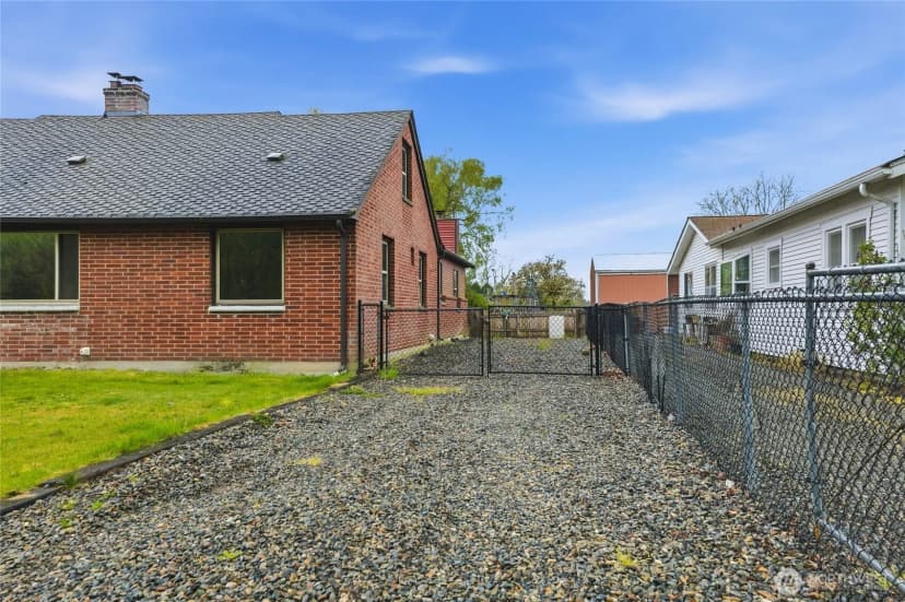 Property photo for 7316 166th Avenue E, Sumner photo 37