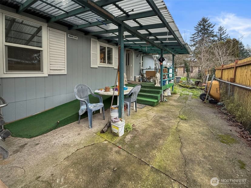 Property photo for 11040 14th Avenue Sw, Seattle photo 28