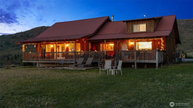 Property photo for 767 Bill Shaw Road, Pateros photo 2
