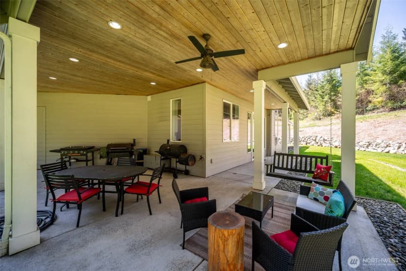 Property photo for 411 Five Peaks Drive, Kalama photo 26