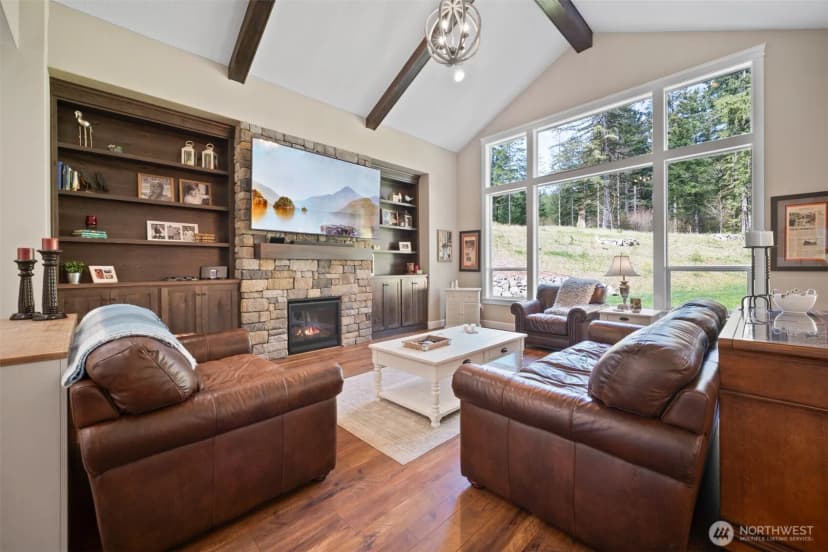 Property photo for 411 Five Peaks Drive, Kalama photo 8