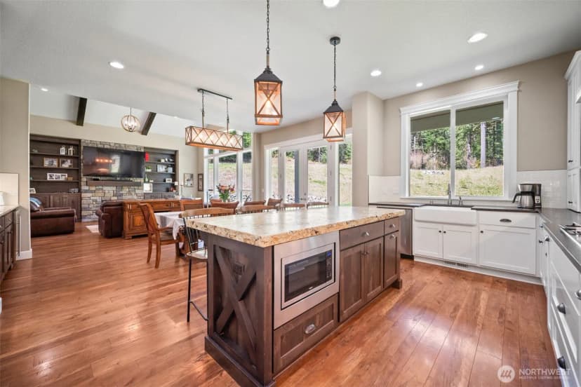 Property photo for 411 Five Peaks Drive, Kalama photo 15