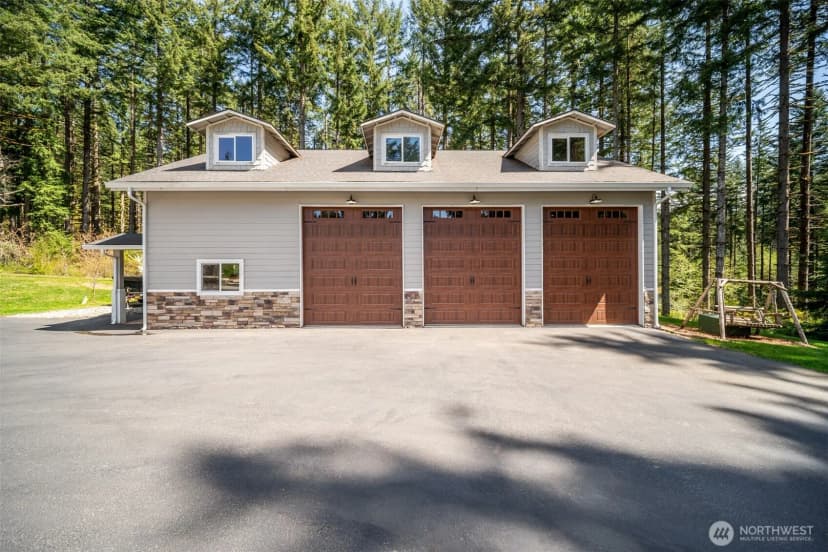 Property photo for 411 Five Peaks Drive, Kalama photo 31