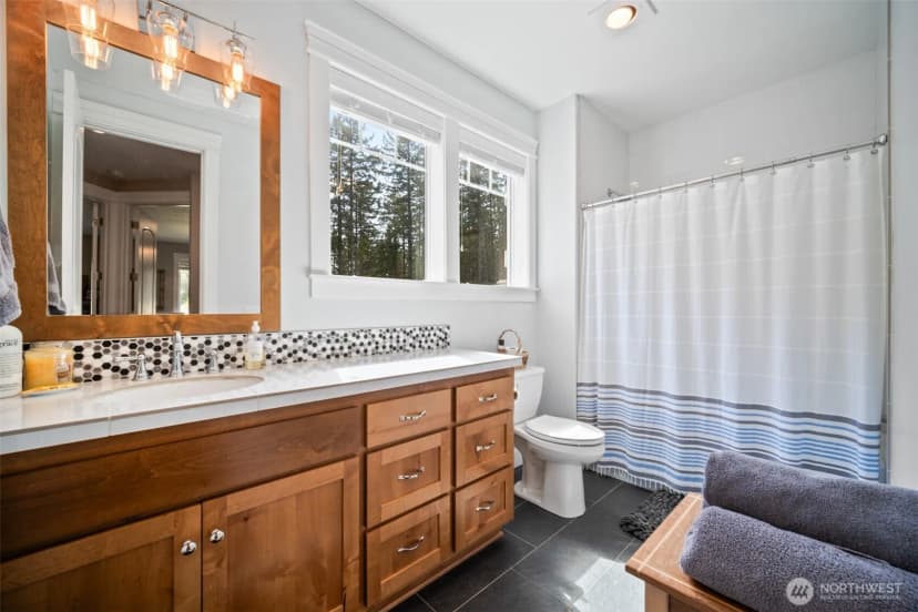 Property photo for 411 Five Peaks Drive, Kalama photo 24