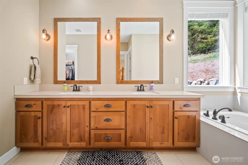 Property photo for 411 Five Peaks Drive, Kalama photo 17