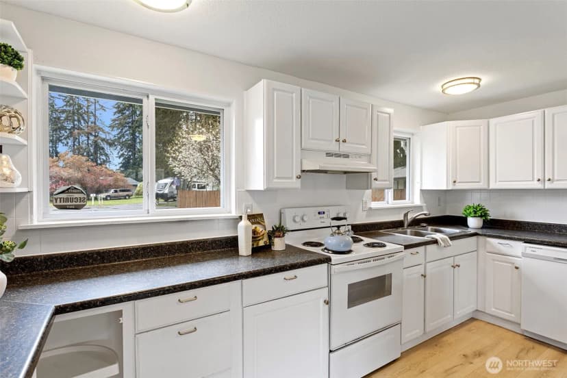 Property photo for 3000 Se Alson Court, Port Orchard photo 9