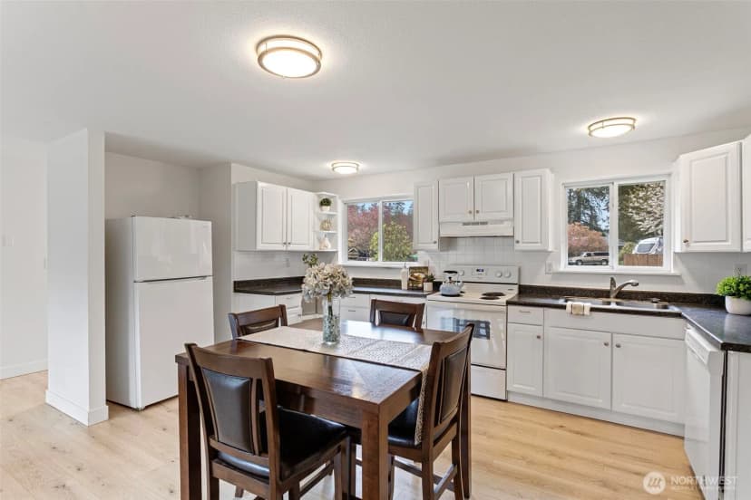Property photo for 3000 Se Alson Court, Port Orchard photo 8