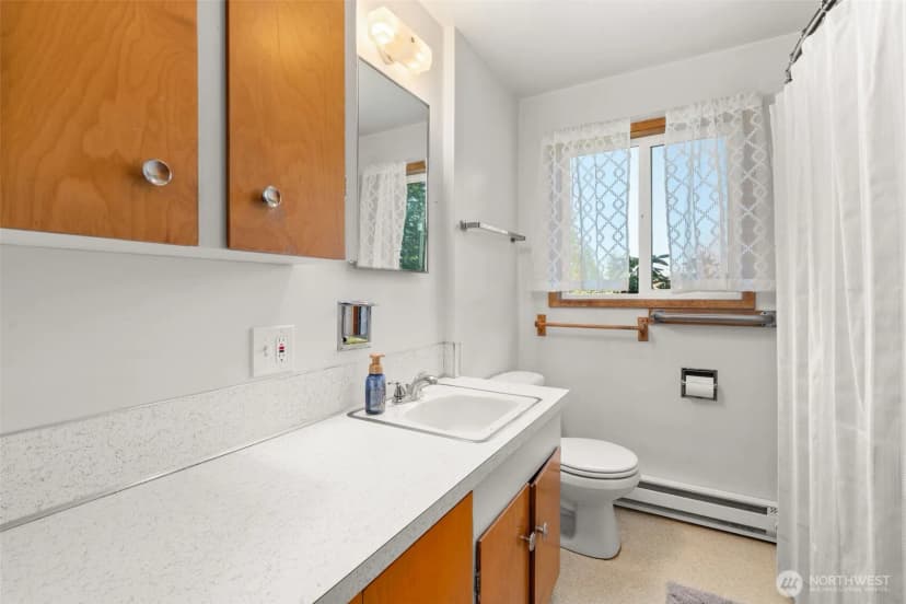 Property photo for 810 King Road, Winlock photo 9